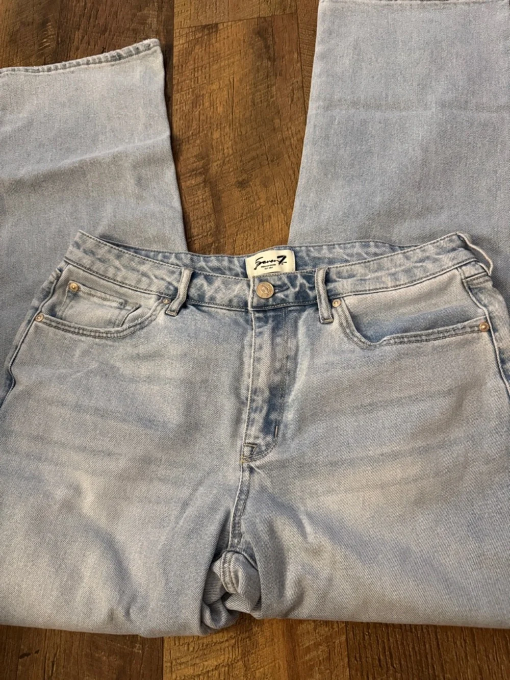 Seven7 Jeans - Picture 1 of 2